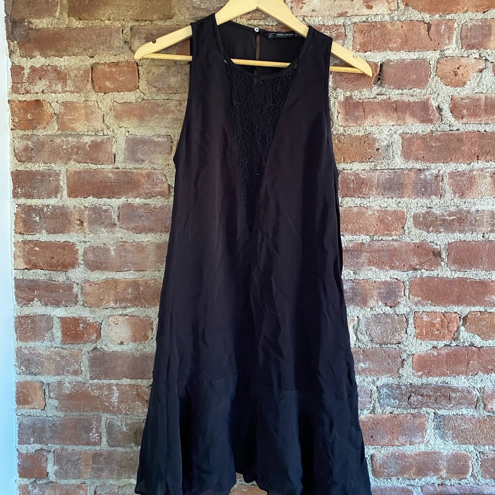 Zara Black Sleeveless Flare Dress with Lace V-Neck